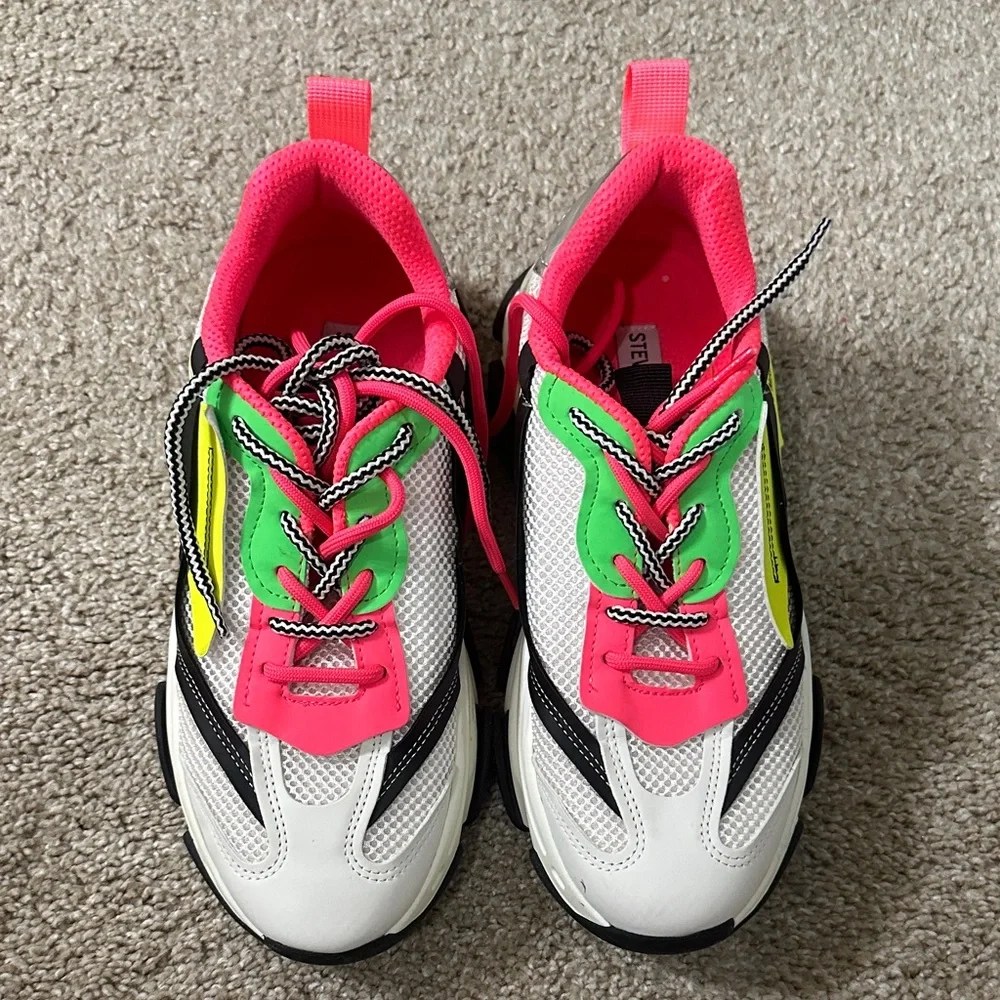 Steve Madden Possession Sneakers (no box) - Picture 4 of 6